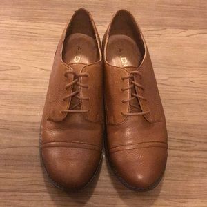 Aldo brown oxford shoes *BRAND NEW NEVER WORN*